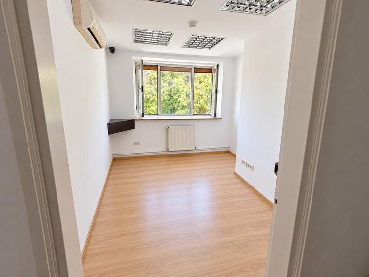Vilă P+1/ 1 Mai/ Domenii/ Sediu firmă / 3 parcări/ Proaspăt renovată