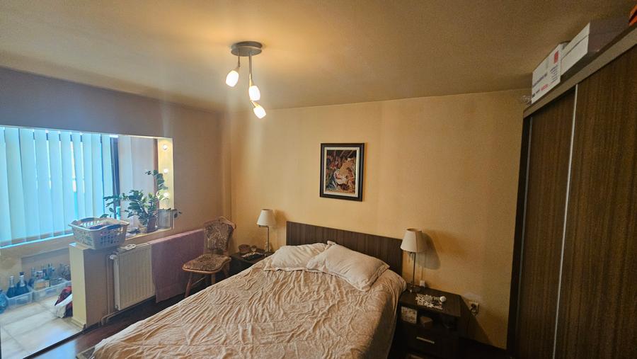 Apartament 4 camzere zona Otopeni-Central