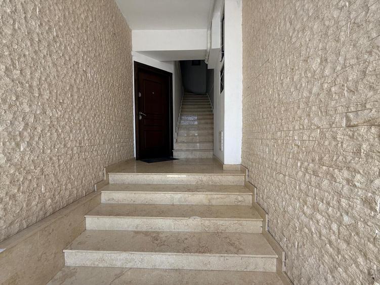 4 Camere Terasa si Curte Mobilat Utilat Loc Parcare Subteran