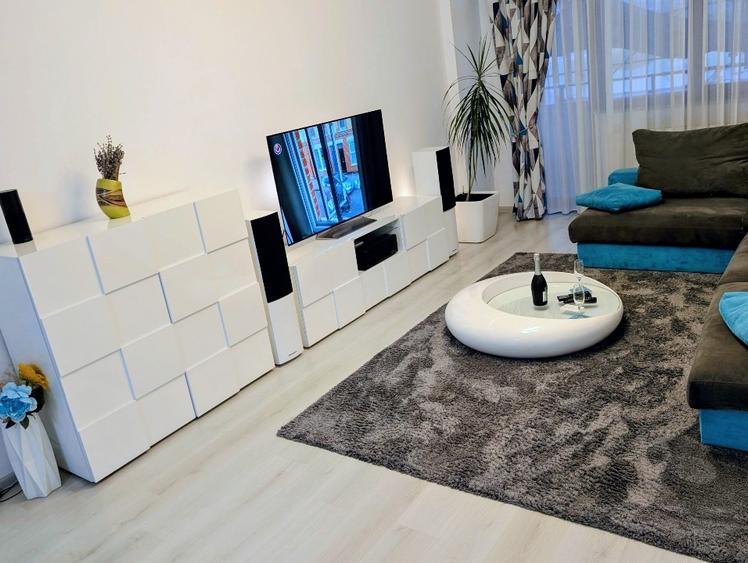 Refugiu urban modern cu 4 camere, zona Coresi, gândit pentru lucru de acasă