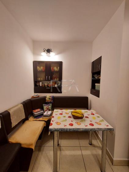 2 camere Vergului, et. 5, 52 mp, reabilitat