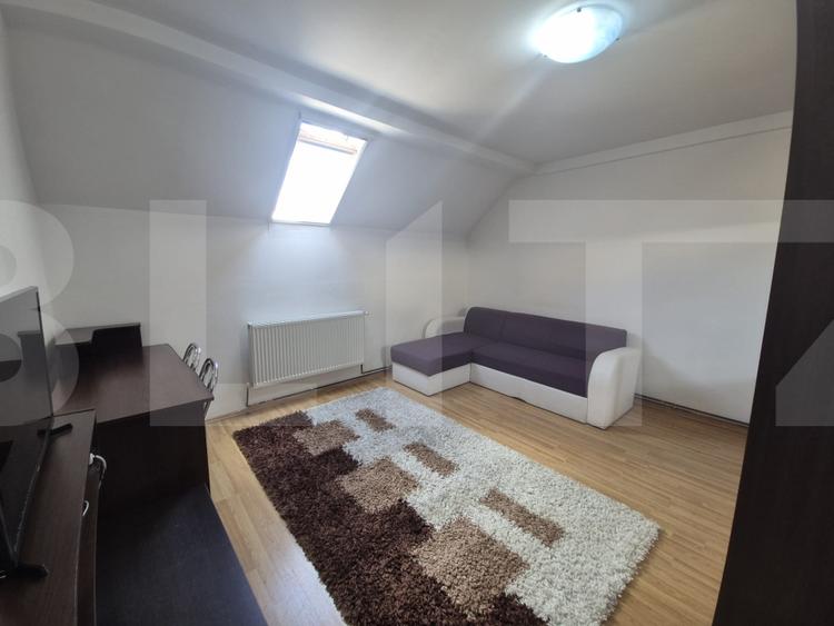 Studio Decomandat| Mansardă Înaltă | Zona Soarelui– Mutare Imediată