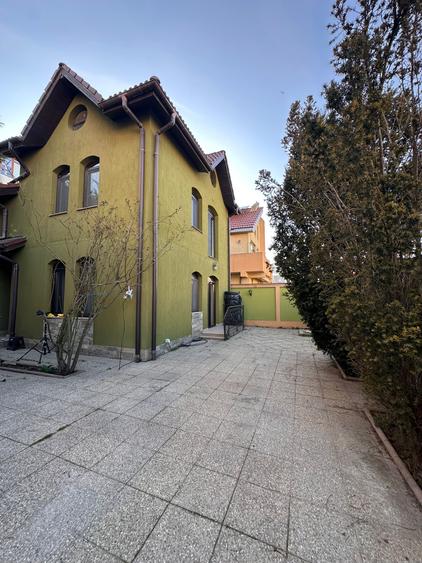 Vila P+1-Compozitori -5 cam teren 270mp pret 390.000 euro