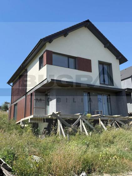 Casa individuala cu 5 camere, 136 mp+700 mp teren, Zona Chinteni