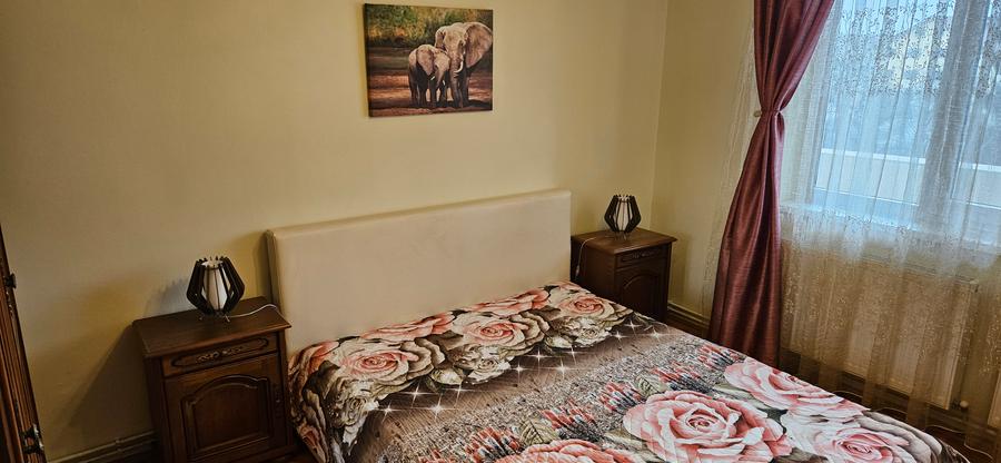 Inchiriez apartament cu 4 camere decomandat in Deva, zona Kogalniceanu et 3