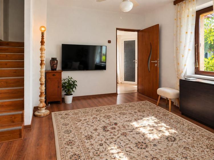 CASA CASATORIILOR P+M,3 CAMERE 850EURO