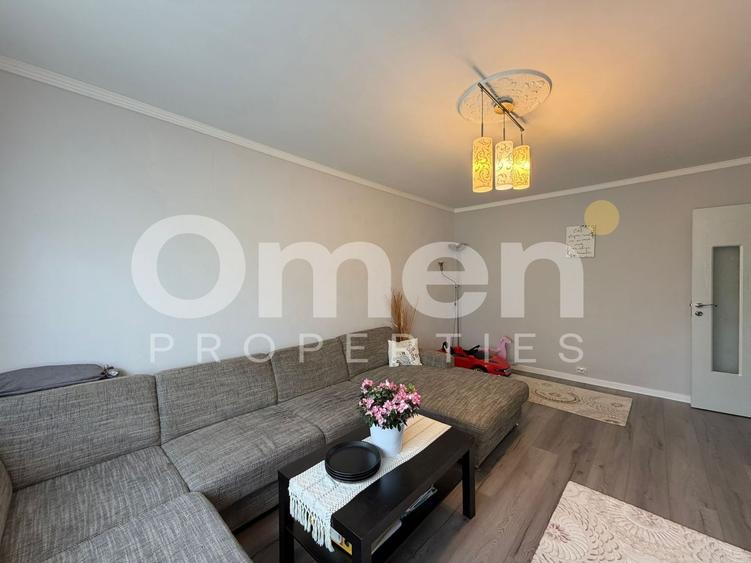 Apartament cu 3 camere decomandat, etaj intermediar, zona Lidl Hotvon