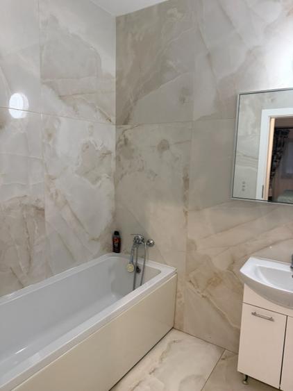 Apartament bloc nou, 71.70 mp, garaj inclus, zona Calea Severinului