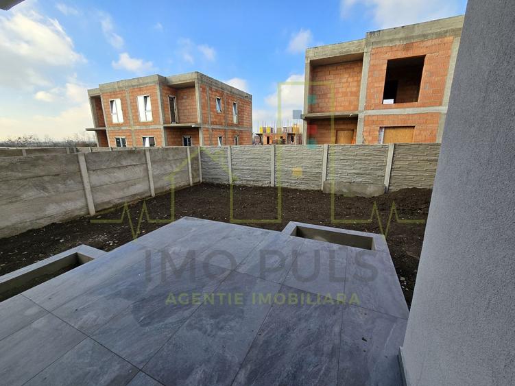 Duplex. Zid dublu despartior. Incalzire in pardoseala.