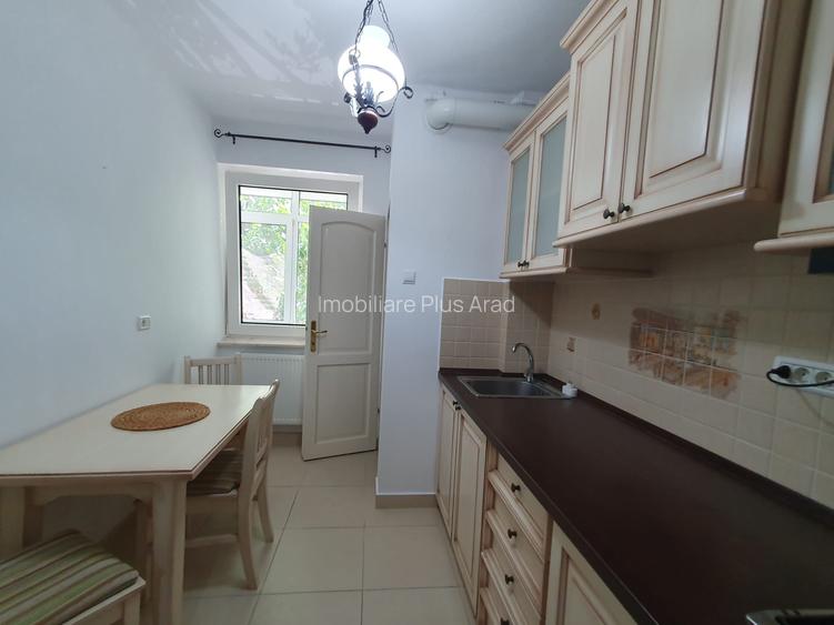 De inchiriat apartament  3  camere zona centrala- langa hotel Central - 11