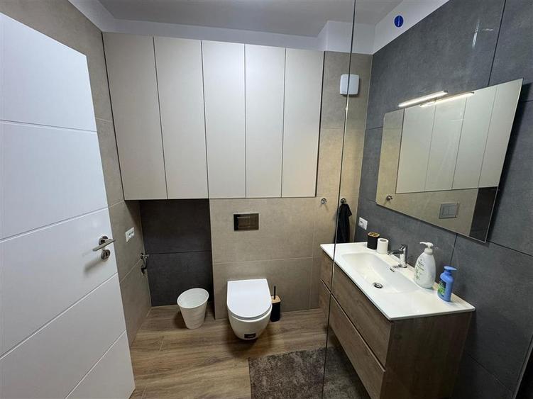 Ap 2 cam bloc nou, etaj 2, prima inchiriere, parcare
