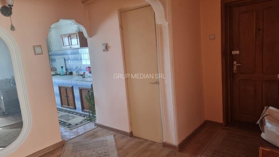 Apartament 3 camere de vanzare, zona Nord - Piață, decomandat, 84 mp - 4