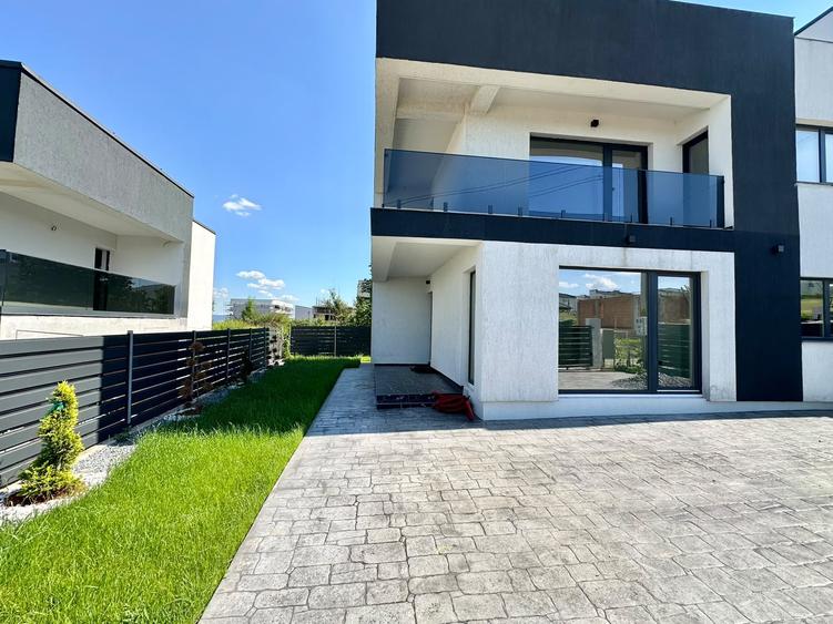 COMISION 0%! Duplex modern cu 3 dormitoare, 2 băi și terasă panoramică