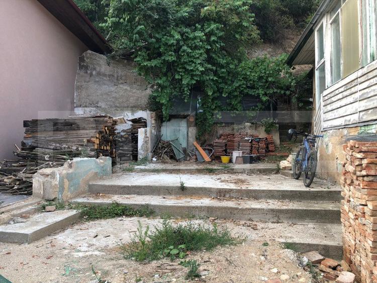 OPORTUNITATE! Casa cu teren de 620mp, vedere panoramica, in Schei