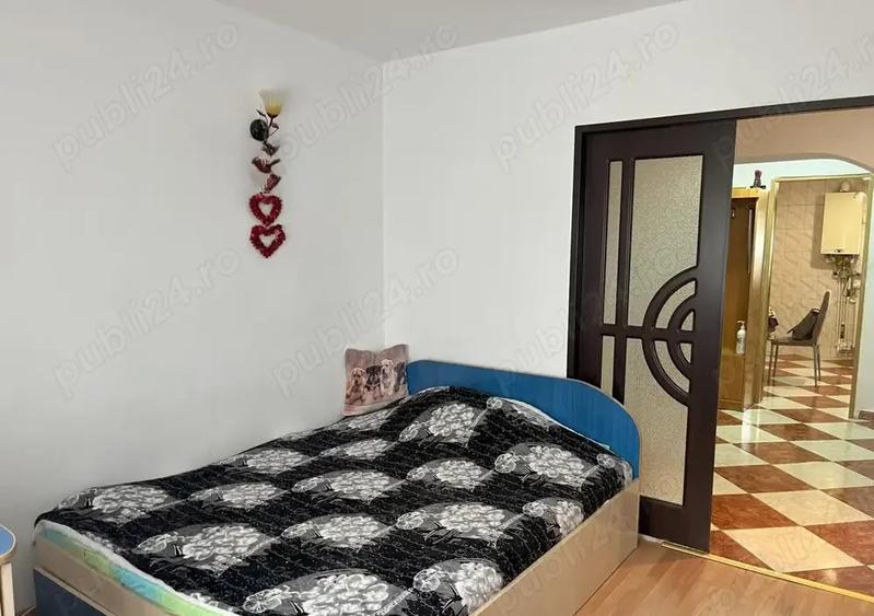 Apartament cu 4 camere -Vitan