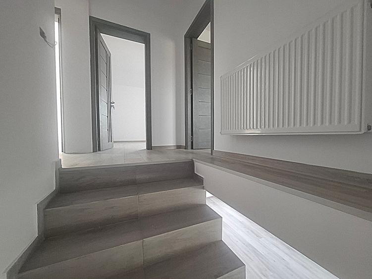 Vand Casa Noua Moderna P+1E, Finisaje Premium, 5 Camere, Curte 400mp