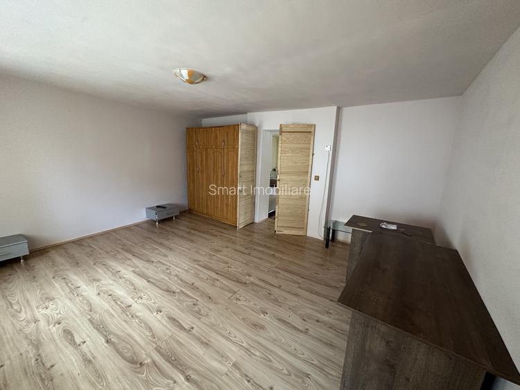 Casa cu 8 camere + 800mp teren Cisnadie zona Centrala - 5