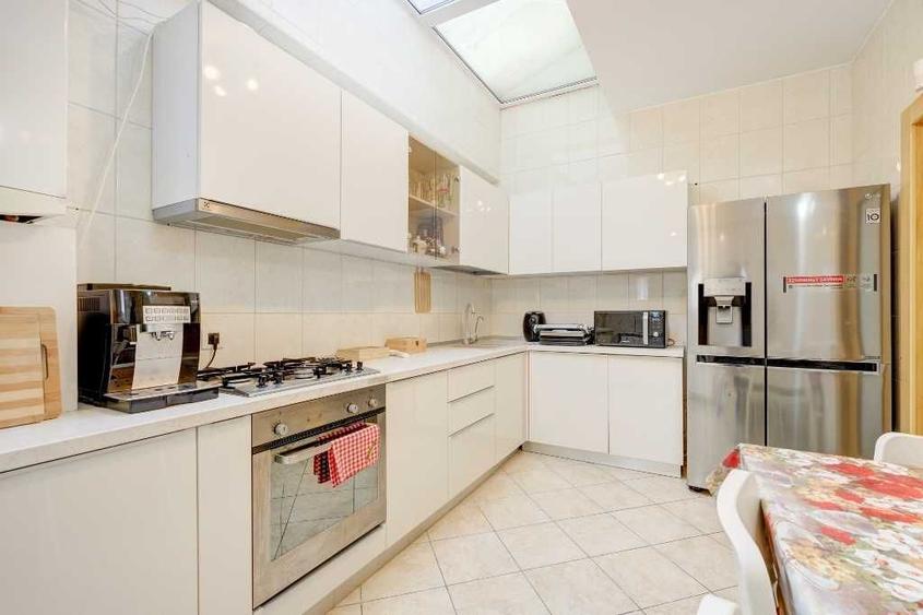 Apartament premium 4 camere -prima închiriere 200 mp