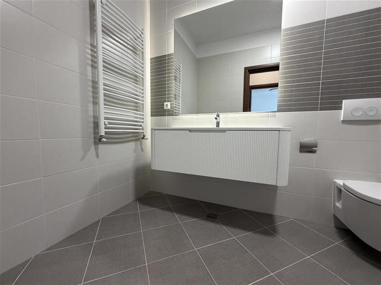 FOR RENT 4 ROOMS 200 SQM 3 PARKING