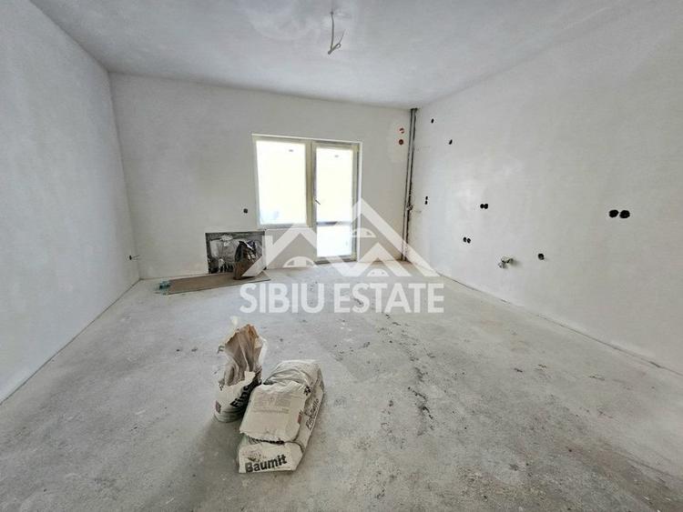 Apartament 2 camere cu balcon și parcare , Doamna Stanca