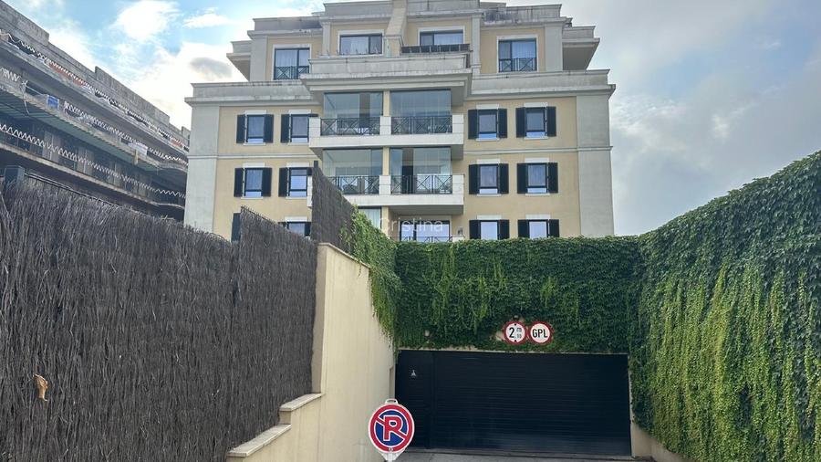 Inchiriere apartament 3 camere Triana - 2