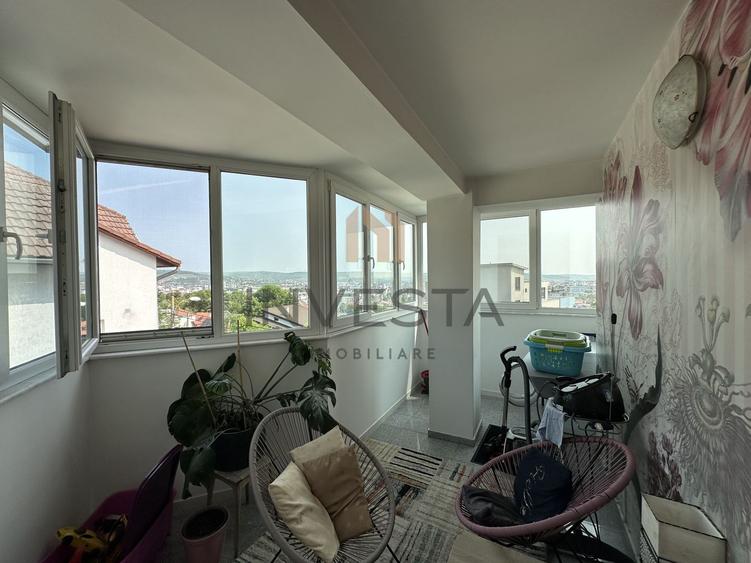 Apartament cu 3 camere si 2 parcari de inchiriat in Andrei Muresanu