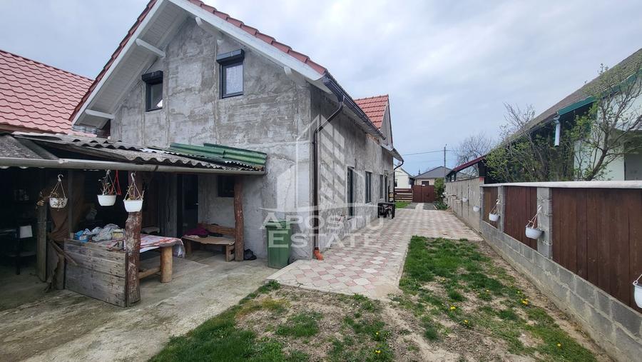 Casa individuala cu teren generos de 898 mp,Sag zona Centrala