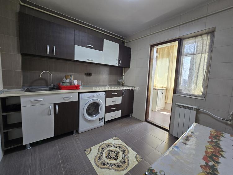 Apartament Ideal cu Două Camere, Preț Mic, Acte la Zi - Strada Domnișori