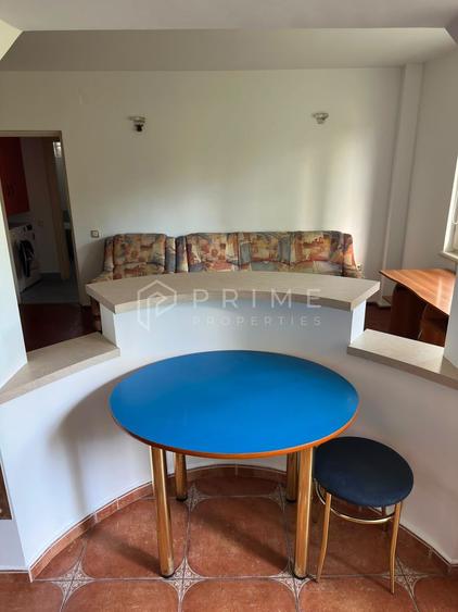 DE ÎNCHIRIAT: Apartament cu 3 camere | Cartierul Cornișa (Zona Zambara