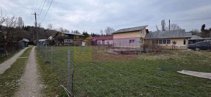 Teren intravilan 617 mp de vânzare în Breaza