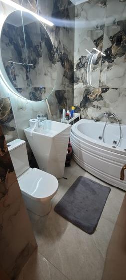 Închiriere apartament 3 camere