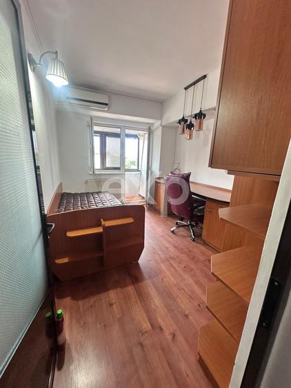 Apartament de inchiriat 3 camere zona Ultracentrala