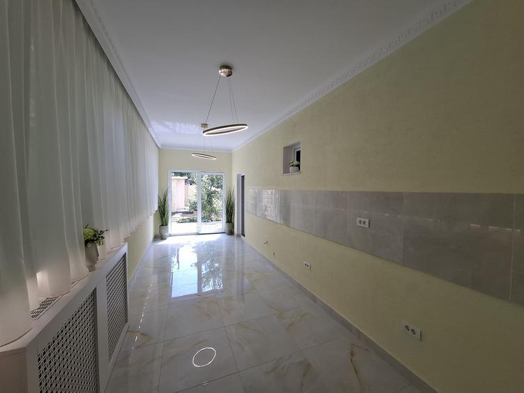 Casă parter complet renovată 2026, garaj și curte amenajată Medeea