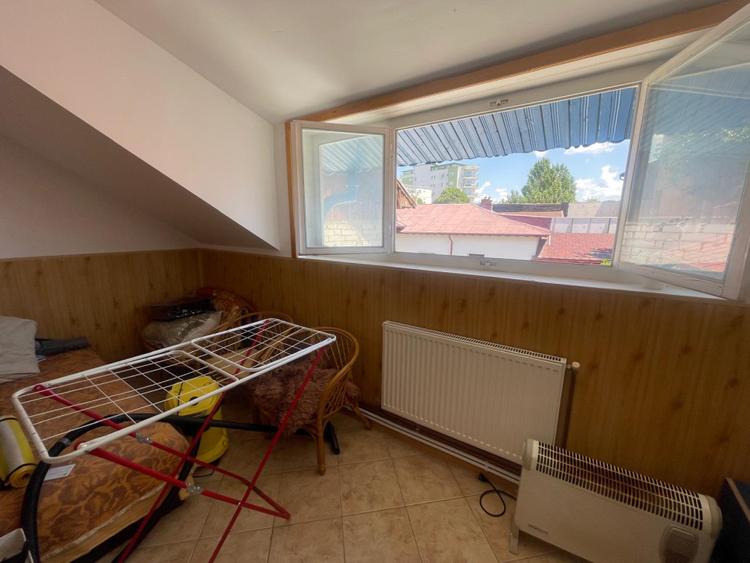 Casa cu 3 camere, pod mansardabil, 140 mp, zona Restaurantul Dacia