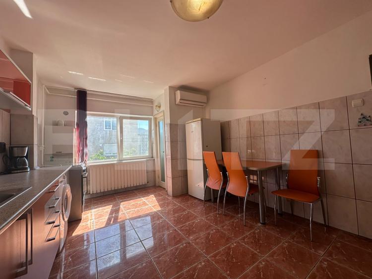 Apartament 2 camere, decomandat, etaj 3, cărămidă, între Piață și Kogălniceanu