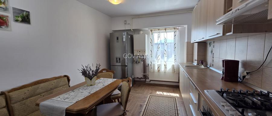Apartament 2 camere suprafata 64 mp+beci, Radadau intrare, însorita, bloc 1991. - 8