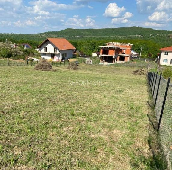 De vânzare teren intravilan, Sălicea – 1711 mp, parcelabil - 4