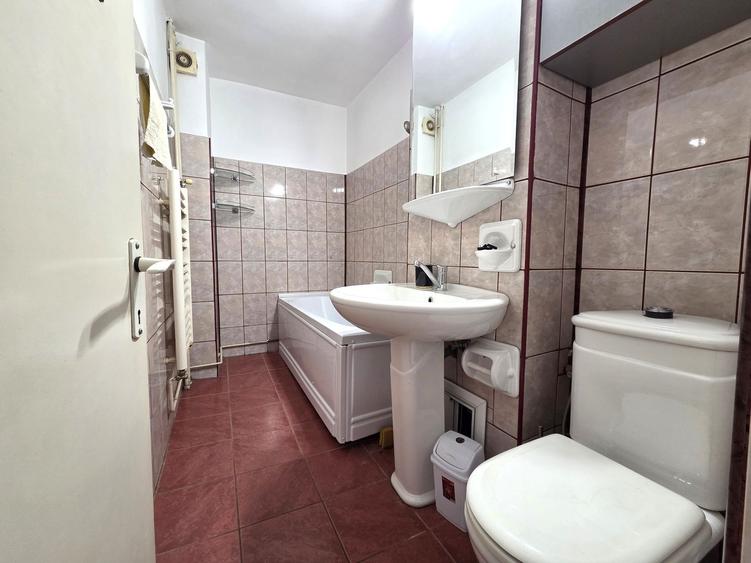 0% comision, 2 camere decomandate, etaj 4, str. București, Mărăști