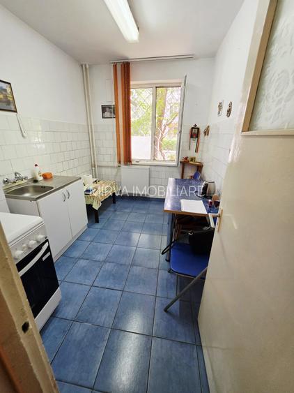 Apartament 3 camere, decomandat, parter, zona Republicii - 18