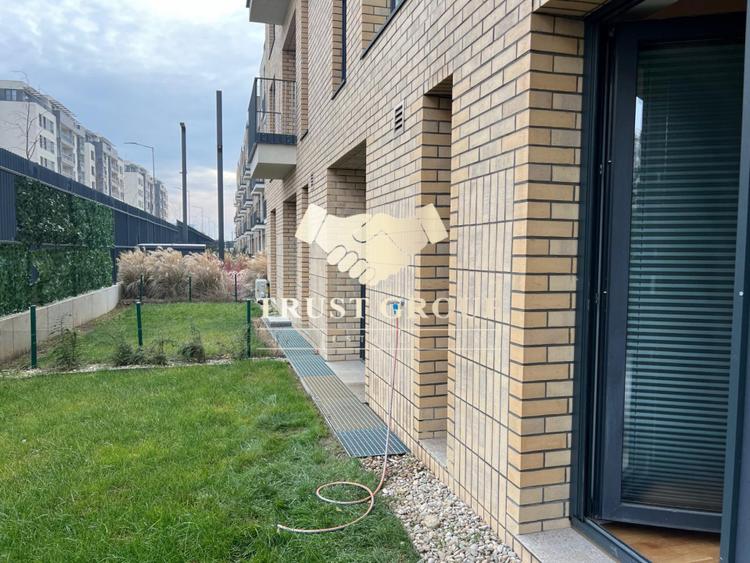 Studio Avalon Estate | Gradina Proprie 35 mp |