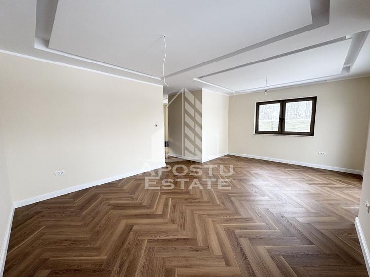 Duplex cu perete dublu, 4 camere si 3 bai finalizat, toate utilitatile