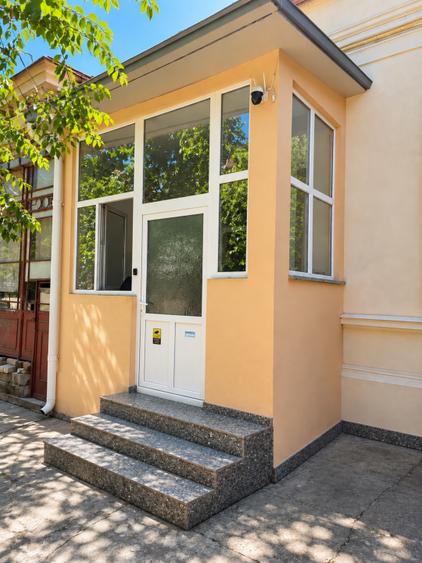 Apartament 2 camere în casă – Unirii | 65 mp | Curte + parcare | Comision 0