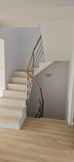 Inchiriere duplex D+P+1 cinci camere 112mp teren 270mp Henri Coanda Baneasa
