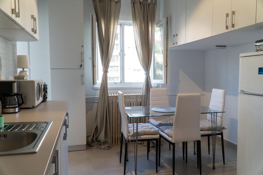 Apartament cu 3 camere decomandate, confort sporit, etaj 2, zona Plopilor