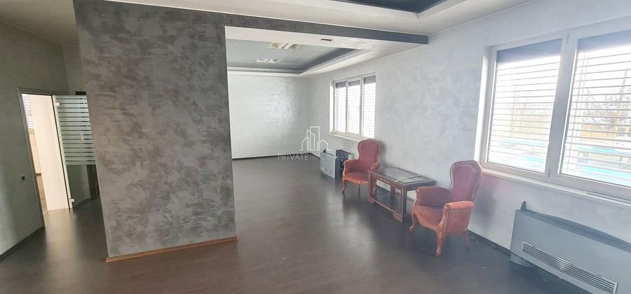 Clădire de Birouri Moderna 930 Mp/Teren 4 362 Mp De Vanzare, Nazna