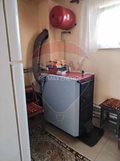 Casă individuală, teren 3275 mp, 6 camere, livadǎ cu pomi fructiferi - 22