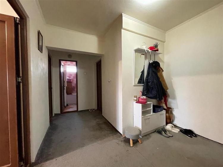 Apartament 3 camere de vanzare zona Spitalului- Tulcea