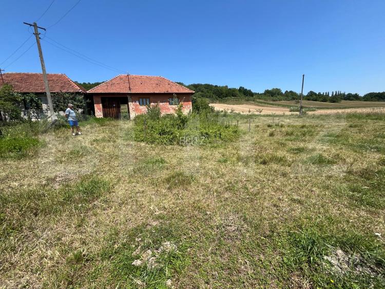 De vanzare casa intr-o zona de deal relaxanta - 2