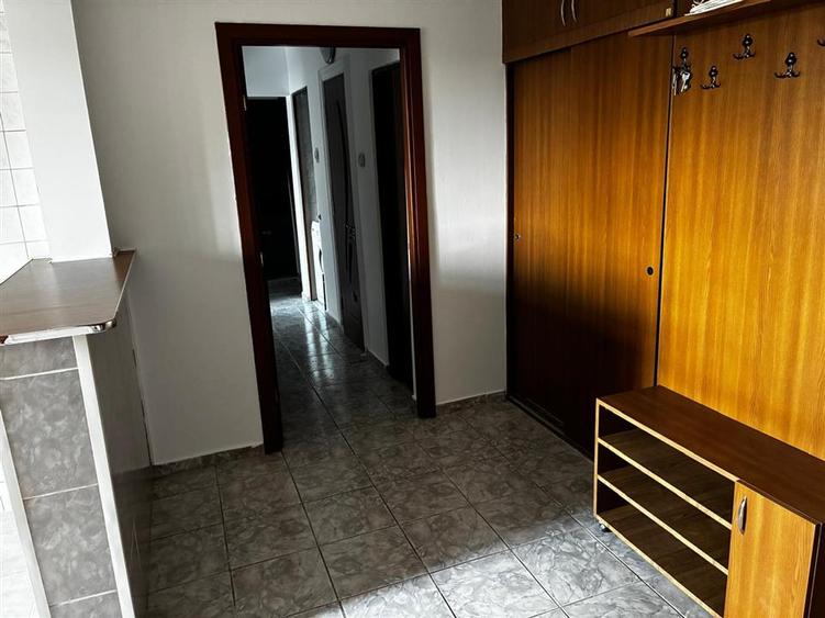 Vanzare apartament 3 camere Calea Vitan
