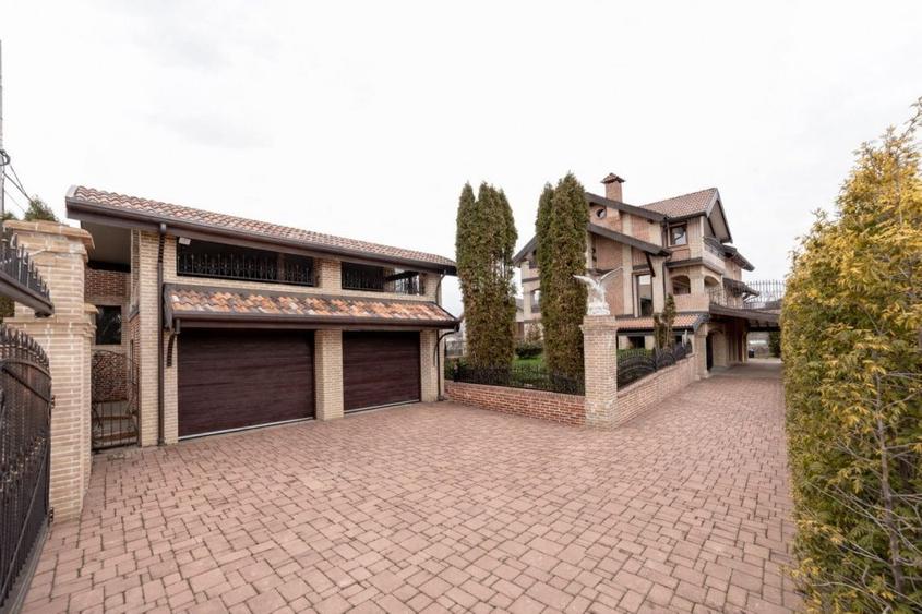 Vila impunătoare in stil italian - Ștefănești, Argeș